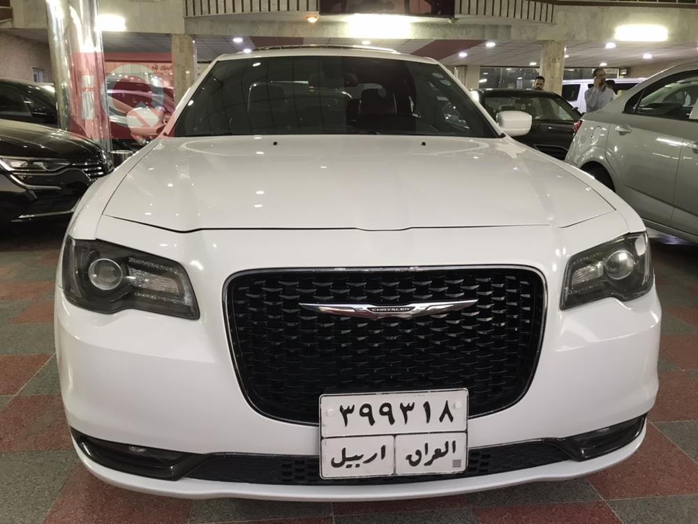 کرایسلەر 300